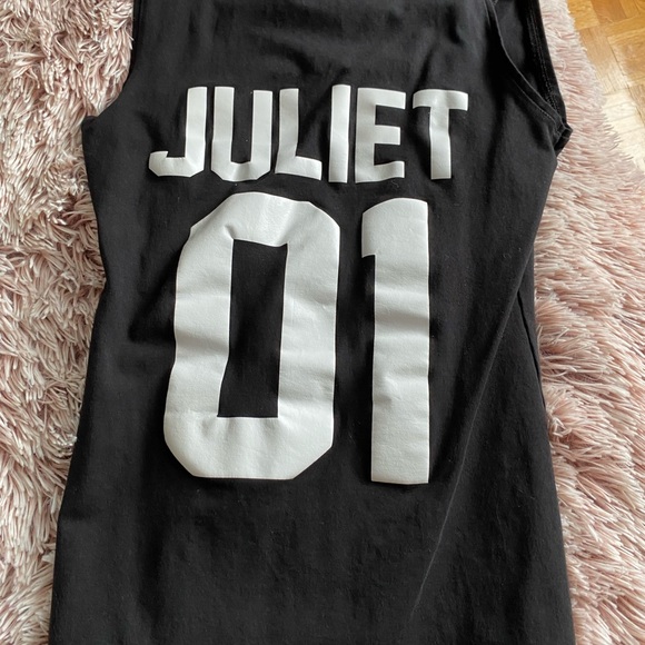 Black Juliet rose tight tank top. Tight fitting size small - Picture 2 of 2